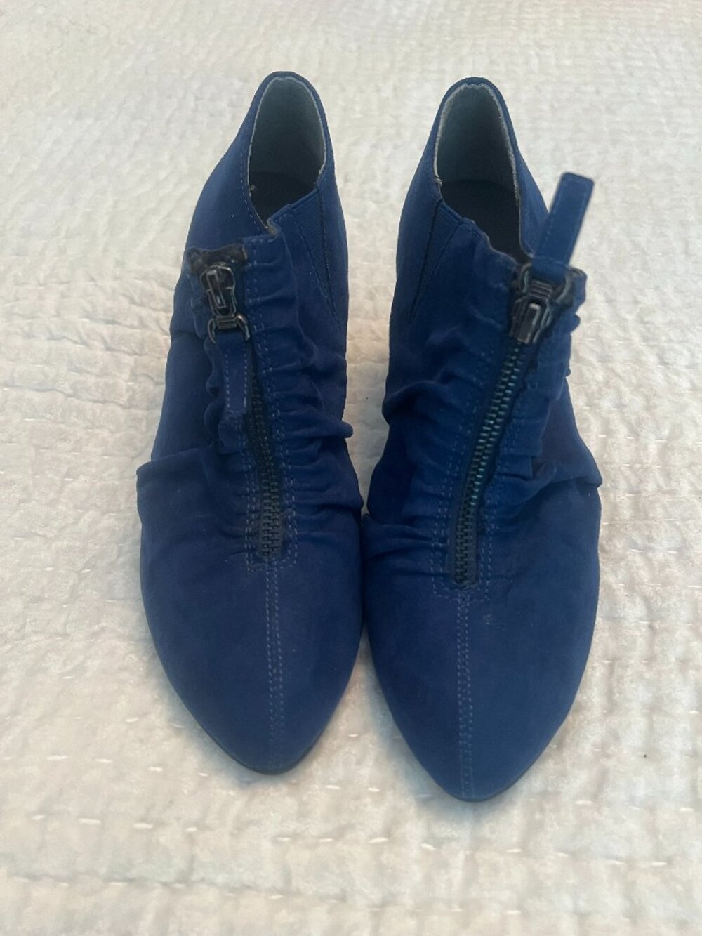Aerosoles Jalapeño Navy Suede Booties (8)